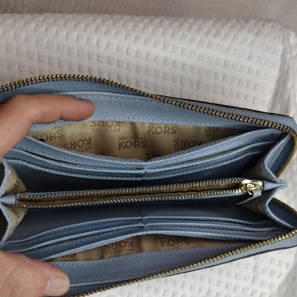 Michael Kors Large Pebbled Light Blue Leather Continental Wallet - Picture 12 of 12